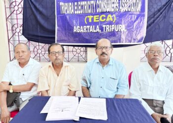 বিদ্যুতের মূল্যবৃদ্ধির প্রতিবাদে সাংবাদিক সম্মেলন করল ত্রিপুরা ইলেকট্রিসিটি কনজিউমার অ্যাসোসিয়েশন।