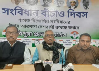 ২৯ নভেম্বর জেলাশাসকদের মাধ্যমে মুখ্যসচিবের নিকট ডেপুটেশন— কিষাণ কংগ্রেস ও অসংগঠিত শ্রমিক কংগ্রেসের দাবি তুলে ধরল টিম প্রবীর।