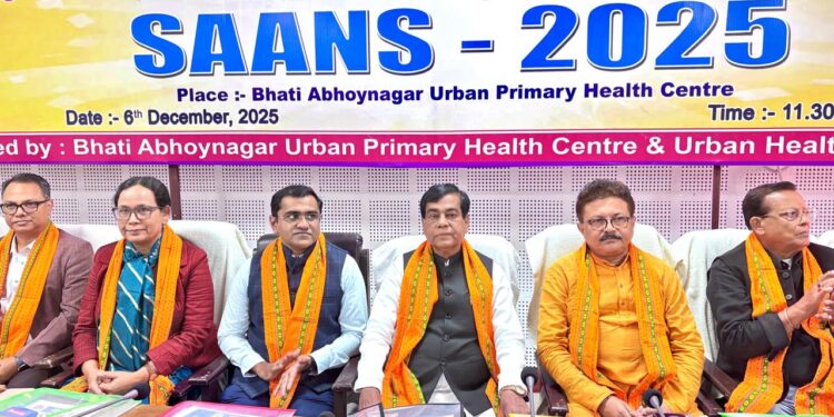 শনিবার ভাটি অভয়নগর প্রাথমিক স্বাস্থ্যকেন্দ্রে অনুষ্ঠিত হলো রাজ্য ও জেলা পর্যায়ের SAANS অভিযানের উদ্বোধনী অনুষ্ঠান। উদ্বোধন করেন আগরতলা পুর নিগমের মেয়র ও বিধায়ক দীপক মজুমদার। এদিনের অনুষ্ঠানে স্বাস্থ্যসেবার মানোন্নয়নে SAANS উদ্যোগের গুরুত্ব তুলে ধরা হয় এবং উপস্থিত অতিথিরা কার্যক্রম সফল করার আহ্বান জানান।