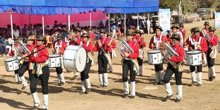 সমগ্র শিক্ষার উদ্যোগে উমাকান্ত ইংলিশ মিডিয়াম স্কুলে আয়োজিত আন্তঃবিদ্যালয় ব্যান্ড প্রতিযোগিতার উদ্বোধন করলেন মুখ্যমন্ত্রী।
