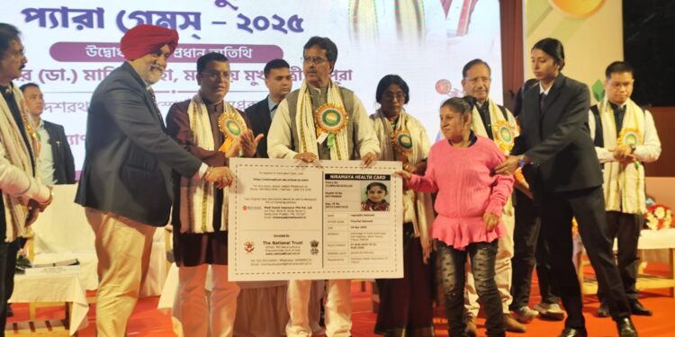 দিব্যাঙ্গজনদের আত্মবিশ্বাস ও মানসিক শক্তি বাড়াতে অনুপ্রেরণার বিকল্প নেই। সেই লক্ষ্যেই আজ আগরতলার দশরথদেব স্টেট স্পোর্টস কমপ্লেক্সে শুরু হল দুই দিনব্যাপী ‘খেলো ত্রিপুরা প্যারা গেমস–২০২৫’। উদ্বোধনী অনুষ্ঠানে উপস্থিত থেকে অংশগ্রহণকারী সকল ক্রীড়াবিদকে অভিনন্দন জানালেন মুখ্যমন্ত্রী ডাঃ মানিক সাহা এবং এই মহৎ উদ্যোগের সাফল্য কামনা করলেন।