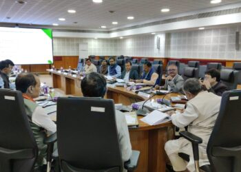 প্রজ্ঞা ভবনে প্রধানমন্ত্রী কৃষি সিঞ্চয়ী যোজনার অগ্রগতি ও বাস্তবায়ন নিয়ে পর্যালোচনা বৈঠক। কৃষিমন্ত্রী রতন লাল নাথ, রাজ্যের আট জেলার প্রতিনিধিদের উপস্থিতিতে কৃষি উন্নয়নের বিভিন্ন দিক নিয়ে আলোচনা।