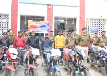 চুরি যাওয়া দশটি বাইক উদ্ধার করে প্রকৃত মালিকদের হাতে তুলে দিল পশ্চিম আগরতলা থানার পুলিশ।