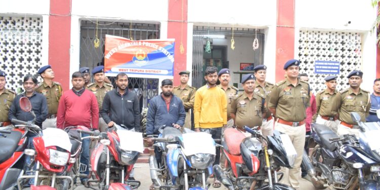 চুরি যাওয়া দশটি বাইক উদ্ধার করে প্রকৃত মালিকদের হাতে তুলে দিল পশ্চিম আগরতলা থানার পুলিশ।