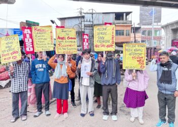 এঞ্জেল চাকমার নৃশংস হত্যাকাণ্ডে রাজ্য জুড়ে তীব্র ক্ষোভ। বর্বরতার প্রতিবাদে ন্যায়বিচারের দাবিতে রাস্তায় নামল বিভিন্ন সংগঠন।