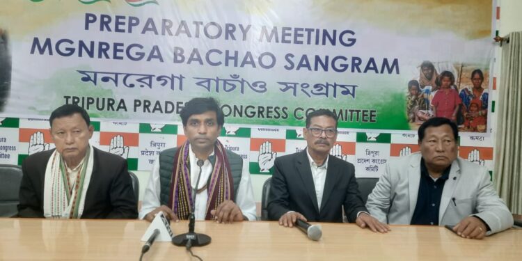 সর্বভারতীয় আদিবাসী কংগ্রেস চেয়ারম্যান বিক্রান্ত ভুরিয়া রাজ্যে এসে প্রয়াত অ্যাঞ্জেল চাকমার পরিবারের সাথে দেখা করে কথা বলেন এবং পরবর্তী সময়ে ত্রিপুরা প্রদেশ কংগ্রেস ভবনে সাংবাদিক সম্মেলনে মিলিত হন।