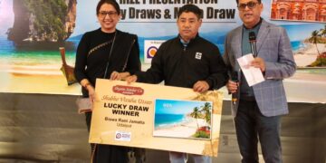 রাজধানীর স্বনামধন্য জুয়েলারি বাণিজ্যিক সংস্থা শ্যামসুন্দর কোম্পানি জুয়েলার্সের শুভ বিবাহ উৎসব উপলক্ষে আয়োজিত মেগা ও লাকি ড্র প্রতিযোগিতার পুরস্কার বিতরণী অনুষ্ঠান অনুষ্ঠিত হল আজ গুর্খাবস্তির মানিক্য এনক্লেভে। ১৮ নভেম্বর থেকে ৩১ ডিসেম্বর ২০২৫ পর্যন্ত চলা এই উৎসবে বিপুল সাড়া মিলেছে ক্রেতাদের মধ্যে।