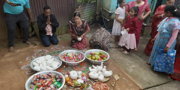 প্রত্যেক বছরের মতো এবছরও মকর সংক্রান্তি উপলক্ষে বাড়ি বাড়ি হরিনাম সংকীর্তন ও লুট অনুষ্ঠিত হয়। এই উপলক্ষে শহর লাগুয়া জয়পুর এলাকায় দেখা যায় ভক্তিমূলক পরিবেশ ও ধর্মীয় উচ্ছ্বাসে ভরপুর এক অনন্য দৃশ্য।