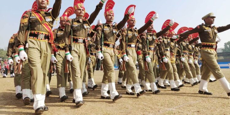 ২৬শে জানুয়ারির প্রস্তুতি তুঙ্গে আগরতলা আসাম রাইফেলস মাঠে চূড়ান্ত মহড়া সম্পন্ন, অংশ নিল ১৬টি প্লেটন।