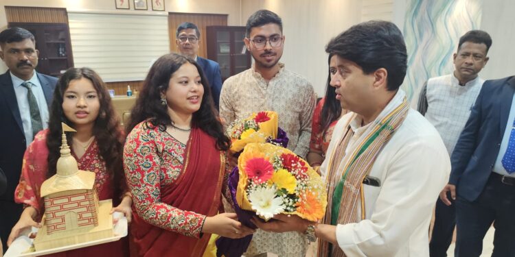 আইজিএম ডেন্টাল কলেজ পরিদর্শনে কেন্দ্রীয় মন্ত্রী জ্যোতিরাদিত্য সিন্ধিয়া ও মুখ্যমন্ত্রী মানিক সাহা।