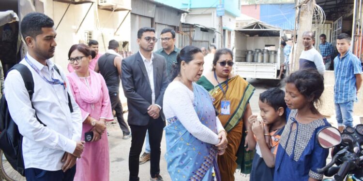 সারা ভারতব্যাপী শিশু শ্রমিক উদ্ধার অভিযানের অঙ্গ হিসেবে বুধবার রাজ্য শিশু অধিকার সুরক্ষা কমিশন ও পশ্চিম জেলা শ্রম দপ্তরের যৌথ উদ্যোগে লক্ষীনারায়ণ বাড়ি রোড, জিবি বাজার ও সূর্য চৌমুহনী এলাকায় অভিযান। শিশু শ্রমে যুক্ত থাকার অভিযোগে জিবি এলাকা থেকে তিন অপ্রাপ্তবয়স্ক শিশুকে উদ্ধার করা হয়। অভিযানের আওতায় শ্রম আইনে কড়া পদক্ষেপের হুঁশিয়ারি।