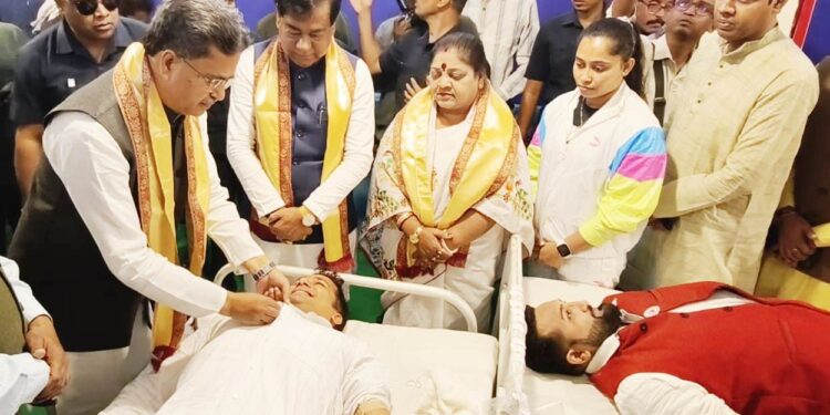 স্বর্গীয় মাখন লাল সাহার ২৮তম মৃত্যুবার্ষিকী উপলক্ষে মানবিক উদ্যোগ।মুখ্যমন্ত্রীর বাসভবনে আয়োজিত রক্তদান শিবিরে স্বেচ্ছাসেবীদের সক্রিয় অংশগ্রহণ।