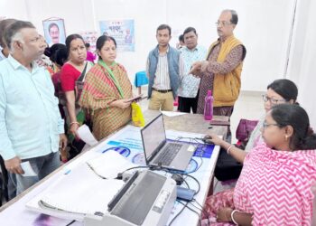 পুর নিগমের চার বছর পূর্তি উপলক্ষে শহরজুড়ে প্রতিটি ওয়ার্ডে নাগরিক পরিষেবা আরও সহজলভ্য করতে নানা কর্মসূচি ও সামাজিক উদ্যোগ গ্রহণ করেছে পুর নিগম।