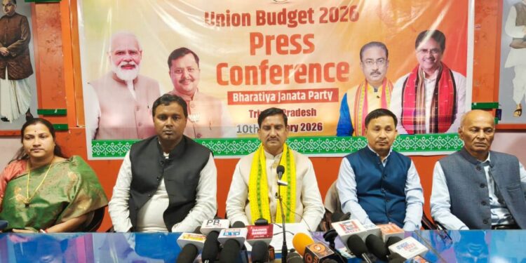 রাজ্যের কেন্দ্রীয় প্রকল্প ‘লাইট হাউস’ দ্রুত সম্পন্ন করতে আশ্বাস কেন্দ্রীয় প্রতিমন্ত্রী তোখন সাহুর, আগামী দু’-তিন মাসের মধ্যেই নির্মাণ কাজ শেষ হওয়ার সম্ভাবনা।