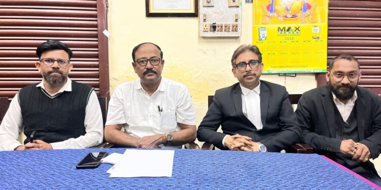 একসাথে দু’টি গুরুত্বপূর্ণ সাফল্যের কথা জানিয়ে রাজ্য সরকারকে কৃতজ্ঞতা জানাল ত্রিপুরা বার অ্যাসোসিয়েশন। পশ্চিম জেলা ভোক্তা আদালতের সভাপতি গৌতম সরকার অপসারণ ইস্যুতে সংগঠনের অবস্থান স্পষ্ট করেন সভাপতি মৃণাল কান্তি বিশ্বাস, সম্পাদক কৌশিক ইন্দু এবং আইনজীবী তপন সাহা।