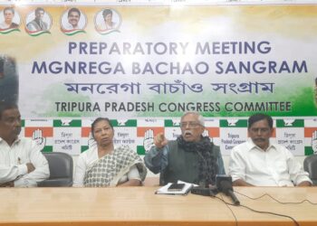 নাগরিক সমস্যার সমাধানের দাবিতে সরব প্রদেশ কংগ্রেস। আগরতলা পুর নিগম এলাকার বিভিন্ন ইস্যুতে আন্দোলনের কর্মসূচি ঘোষণা, সাধারণ মানুষের স্বার্থ রক্ষায় পথে নামার বার্তা নেতৃত্বের।