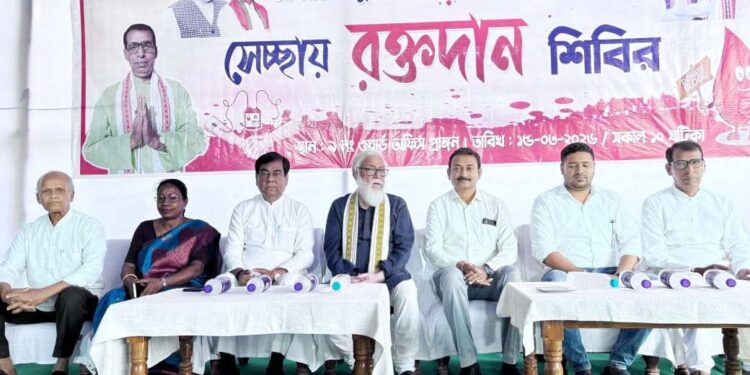 আগরতলা পুরনিগমের ৯ নং ওয়ার্ডের উদ্যোগে আয়োজিত স্বেচ্ছায় রক্তদান শিবির — মানবতার সেবায় এক মহৎ উদ্যোগ।