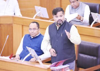 রাজ্যে দ্রুতগতির রেল পরিষেবা বাড়াতে জোর প্রচেষ্টা—বন্দে ভারত চালুর সম্ভাবনা উজ্জ্বল, সাব্রুম পর্যন্ত হামসফর এক্সপ্রেস নিয়েও আশাবাদী সরকার।