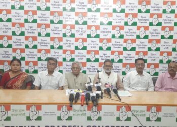 ADC ভোটে জোট রাজনীতি তুঙ্গে—TPP ও গণমঞ্চকে সঙ্গে নিয়ে কংগ্রেসের ত্রিমুখী জোট, আগামীকাল প্রার্থী ঘোষণা; ২৮টি আসনেই লড়াইয়ের বার্তা প্রদেশ কংগ্রেসের।