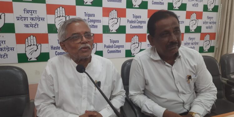 পাহাড়ে অবাধ ভোট নিয়ে শঙ্কা কংগ্রেসের, আগরতলায় সাংবাদিক বৈঠকে উদ্বেগ প্রকাশ দলের নেতাদের।