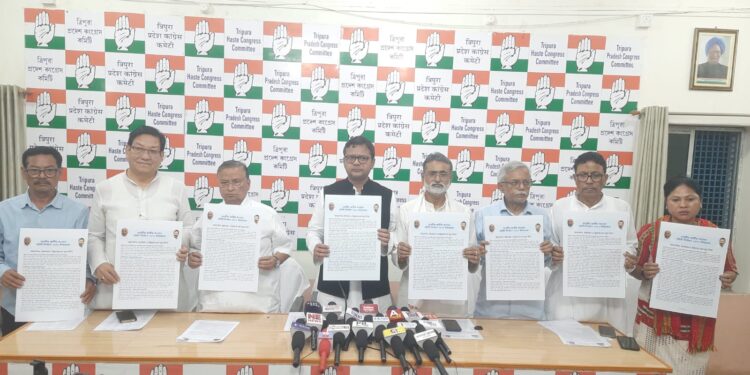 এডিসি নির্বাচনকে সামনে রেখে কংগ্রেস তাদের নির্বাচনী ইস্তেহার প্রকাশ করে বিভিন্ন উন্নয়নমূলক পরিকল্পনার কথা ঘোষণা করল।