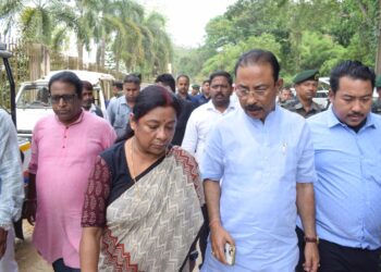 এডিসি নির্বাচন ফল প্রকাশের পর হামলার শিকার হয়ে আগরতলা ভগৎ সিং যুব আবাসে আশ্রয় নিলেন আক্রান্তরা। আজ তাঁদের খোঁজখবর নিতে সেখানে পৌঁছালেন বিজেপির রাজ্য সভাপতি ও অন্যান্য নেতৃত্ব।