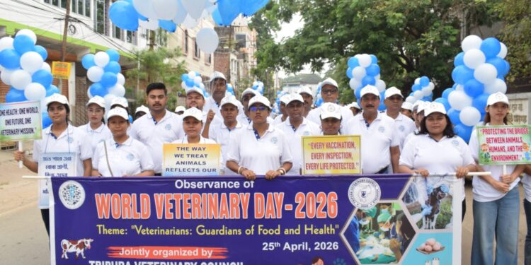 আগরতলায় মিছিল করে বিশ্ব ভেটেনারি দিবস পালন, পশু সুরক্ষা ও স্বাস্থ্য নিয়ে সচেতনতার আহ্বান।