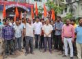ত্রিপুরায় ই-অটোরিকশা চালকদের সংগঠনের প্রতিবাদ, ট্রাফিক ইন্সপেক্টর মুক্তা ঘোষের বিরুদ্ধে দৈনিক অর্থ আদায়ের অভিযোগ তুলে সরব বি এম এস অনুমোদিত সংঘ।