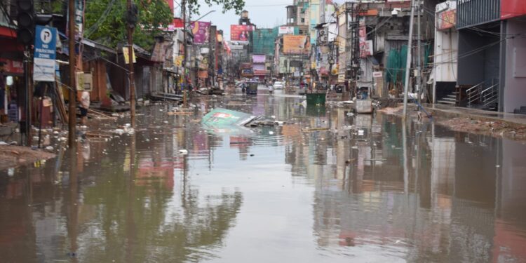 কালবৈশাখীর তাণ্ডবে লণ্ডভণ্ড আগরতলার বিভিন্ন প্রান্ত