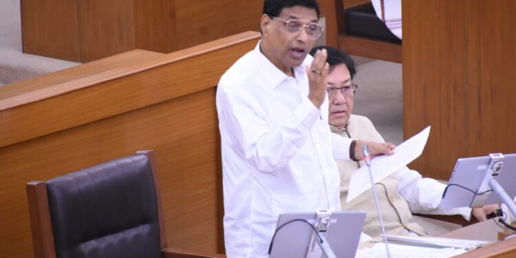 রাজ্য মন্ত্রিসভায় নারীদের কম প্রতিনিধিত্ব নিয়ে কড়া সমালোচনা—ট্রেজারি বেঞ্চকে নিশানা করে তীব্র মন্তব্য কংগ্রেস বিধায়ক গোপাল রায়-এর।