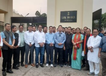 রাজ্যপালের সঙ্গে গুরুত্বপূর্ণ বৈঠক সিইএম রুনিয়েল দেব্বর্মার—আলোচনার বিষয়বস্তু নিয়ে পরে সংবাদমাধ্যমকে জানালেন বিস্তারিত।