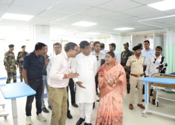 স্বাস্থ্য পরিষেবায় নতুন সংযোজন হতে চলেছে আগরতলা পুর নিগমের সিটি হাসপাতাল। নির্মাণ কাজ শেষ পর্যায়ে, খুব শীঘ্রই মুখ্যমন্ত্রী মানিক সাহা-র হাত ধরে উদ্বোধন হবে এই হাসপাতালের। সংবাদ মাধ্যমকে জানালেন মেয়র-বিধায়ক দীপক মজুমদার।