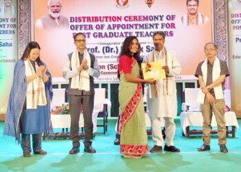 রবীন্দ্র শতবার্ষিকী ভবনে আয়োজিত অনুষ্ঠানে ৮৬৫ জন পোস্ট গ্র্যাজুয়েট শিক্ষকের হাতে নিয়োগপত্র তুলে দিলেন মুখ্যমন্ত্রী Manik Saha।