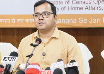 সেন্সাস ২০২৭-কে সামনে রেখে প্রশাসনিক প্রস্তুতি ও করণীয় নিয়ে সাংবাদিকদের মুখোমুখি পশ্চিম ত্রিপুরার জেলাশাসক ড. বিশাল কুমার।