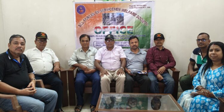 আগামী ২৬ মে অল ফোর্সেস এক্স-সার্ভিসম্যান ওয়েলফেয়ার সোসাইটির প্রতিষ্ঠা দিবস উদযাপন। প্রস্তুতি ও কর্মসূচি নিয়ে সাংবাদিক সম্মেলনে বিস্তারিত জানালেন সোসাইটির নেতৃত্ব।