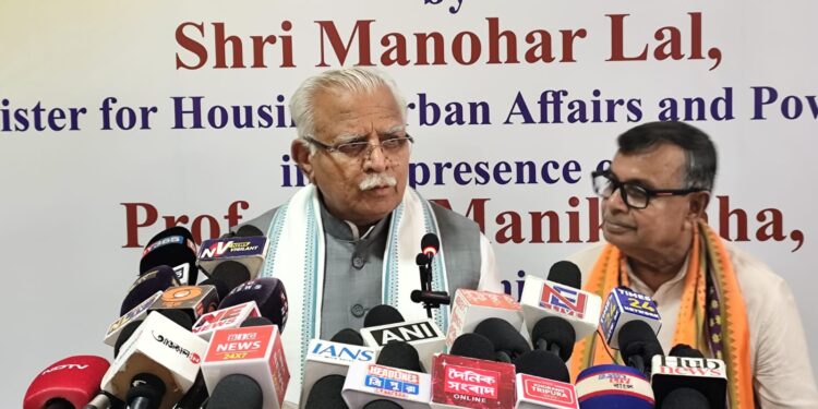 ‘পিএম সূর্য ঘর’ প্রকল্পে ২ লক্ষ পরিবারের লক্ষ্য—দিল্লি থেকে ভেন্ডার সরবরাহের ঘোষণা, কেন্দ্রীয় মন্ত্রীর সুখবর।