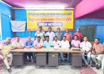  অভিযোগের জবাবে মুখ খুলল ন্যায্য মূল্যের দোকান পরিচালক সমিতি—সংকট নিয়ে পরিষ্কার বার্তা।