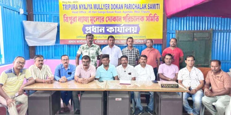  অভিযোগের জবাবে মুখ খুলল ন্যায্য মূল্যের দোকান পরিচালক সমিতি—সংকট নিয়ে পরিষ্কার বার্তা।