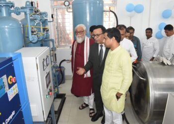 প্রাণী সম্পদ উন্নয়নে বড় পদক্ষেপ। পশ্চিম ত্রিপুরার রাধা কিশোরনগরে উদ্বোধন হল অত্যাধুনিক লিকুইড নাইট্রোজেন উৎপাদন কেন্দ্র ও নবনির্মিত অফিস ভবন, যা কৃত্রিম প্রজনন পরিষেবাকে আরও শক্তিশালী করবে।