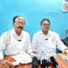 আদালত চত্বরে পোস্টার বিতর্ক ঘিরে বিস্ফোরক মন্তব্য করলেন সম্পাদক পদপ্রার্থী রঘুনাথ মুখার্জি। ত্রিপুরা বার এসোসিয়েশন নির্বাচনকে সামনে রেখে নির্দল সভাপতি প্রার্থী মৃণাল কান্তি বিশ্বাস ও সম্পাদক প্রার্থী রঘুনাথ মুখার্জির সাংবাদিক সম্মেলনে উঠে এল একাধিক অভিযোগ ও পাল্টা অভিযোগ। কংগ্রেসের সাসপেনশন ইস্যু থেকে শুরু করে অবৈধ কমিটির প্রশ্ন, এমনকি পোস্টার লাগানো ও প্রার্থীদের বিরুদ্ধে নানা অভিযোগ ঘিরে উত্তপ্ত হয়ে উঠেছে বার রাজনীতি।