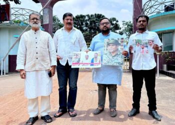 যুব কংগ্রেস কর্মীদের উপর আক্রমণের প্রতিবাদে শালবাগান CRPF ক্যাম্পে ডেপুটেশন, D.I.G-এর সঙ্গে বৈঠকে কংগ্রেস নেতৃত্ব।