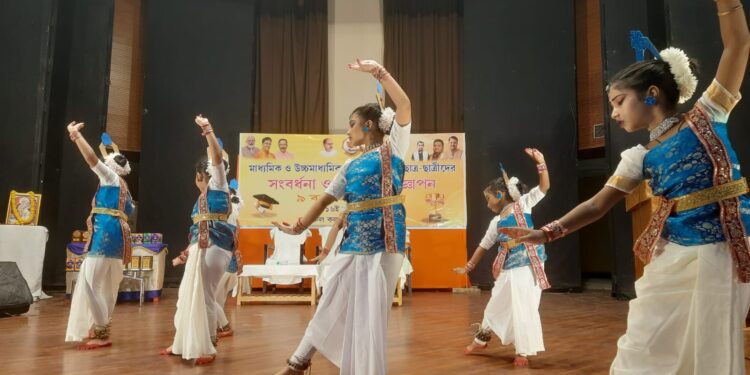 বনমালীপুর মণ্ডলে কৃতি ছাত্র-ছাত্রীদের সংবর্ধনা ও অভিনন্দন 