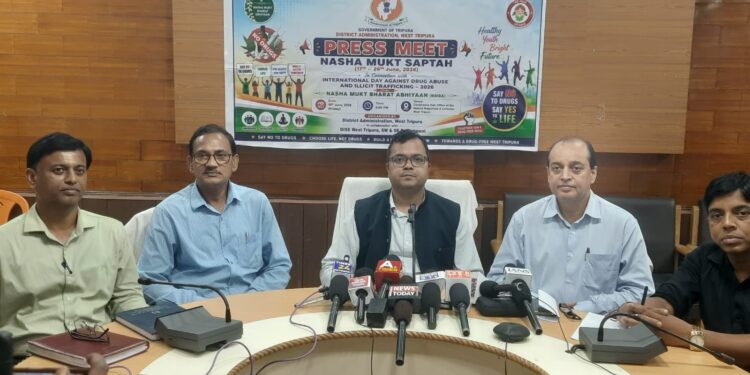 আন্তর্জাতিক মা-দ-ক অপব্যবহার বিরোধী দিবস উপলক্ষে পশ্চিম জেলা প্রশাসনের উদ্যোগে নে-শা মুক্তি শপথ কর্মসূচি নিয়ে সংবাদ সম্মেলন অনুষ্ঠিত।