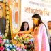 বাংলা সাহিত্যকে সমৃদ্ধ করা সাহিত্য সম্রাট বঙ্কিমচন্দ্র চট্টোপাধ্যায়ের জন্মজয়ন্তীতে গভীর শ্রদ্ধাঞ্জলি। তাঁর অমর সাহিত্যকীর্তি ও জাতীয় চেতনার অনন্য অবদানকে স্মরণ করে শ্রদ্ধা নিবেদন করল রাজ্য তথ্য ও সংস্কৃতি দপ্তর।