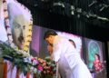 ড. শ্যামাপ্রসাদ মুখার্জির জন্মজয়ন্তী উপলক্ষে আয়োজিত শ্রদ্ধাঞ্জলি অনুষ্ঠানে অংশ নিলেন মুখ্যমন্ত্রী। তাঁর প্রতিকৃতিতে পুষ্পার্ঘ্য অর্পণ করে শ্রদ্ধা নিবেদন করেন এবং তাঁর আদর্শ ও অবদানের কথা স্মরণ করেন।