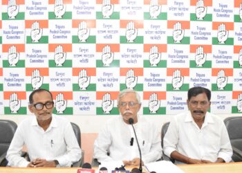 স্মার্ট মিটার থেকে আইন-শৃঙ্খলা, বিদ্যুৎ পরিষেবা ও স্বাস্থ্য ব্যবস্থা— একাধিক ইস্যুতে রাজ্য সরকারের বিরুদ্ধে সরব প্রদেশ কংগ্রেস। আগরতলায় সাংবাদিক সম্মেলনে বিভিন্ন দাবি-দাওয়া ও অভিযোগ তুলে ধরেন দলের মুখপাত্র প্রবীর চক্রবর্তী। তবে এসব অভিযোগের বিষয়ে রাজ্য সরকার বা সংশ্লিষ্ট দপ্তরের তাৎক্ষণিক কোনো প্রতিক্রিয়া পাওয়া যায়নি।