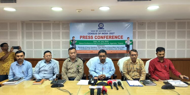 ১ আগস্ট থেকে শুরু জাতীয় জনগণনা-২০২৭। ৩১ আগস্ট পর্যন্ত চলবে তথ্য সংগ্রহ। বাড়ি বাড়ি গিয়ে নাগরিকদের তথ্য নেবেন অনুমোদিত গণনাকারীরা। প্রথমবারের মতো যুক্ত হচ্ছে অনলাইন জনগণনা ব্যবস্থাও।