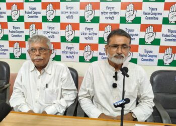 রাজ্যের একাধিক জনস্বার্থ সংশ্লিষ্ট ইস্যুতে সরব প্রদেশ কংগ্রেস। আগরতলায় প্রদেশ কংগ্রেস ভবনে আয়োজিত সাংবাদিক সম্মেলনে রাজ্যের জাতীয় সড়কগুলির বেহাল অবস্থা নিয়ে রাজ্য সরকারের তীব্র সমালোচনা করেন প্রদেশ কংগ্রেস সভাপতি আশীষ কুমার সাহা।