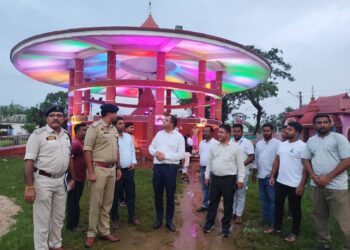খারচি পূজার প্রস্তুতি চূড়ান্ত পর্যায়ে। আগামী ২২শে জুলাই শুরু হতে চলা উৎসবকে সামনে রেখে আজ চতুর্দশ দেবতা মন্দিরে নিরাপত্তা ও প্রস্তুতি খতিয়ে দেখলেন পশ্চিম জেলার জেলাশাসক ড. বিশাল কুমার।