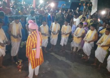 স্নানযাত্রার মধ্য দিয়ে শুভ সূচনা ত্রিপুরার ঐতিহ্যবাহী খার্চি পূজার। খয়েরপুরের চৌদ্দ দেবতা মন্দিরে শুরু হলো সাতদিনব্যাপী ধর্মীয় উৎসব ও মেলা।